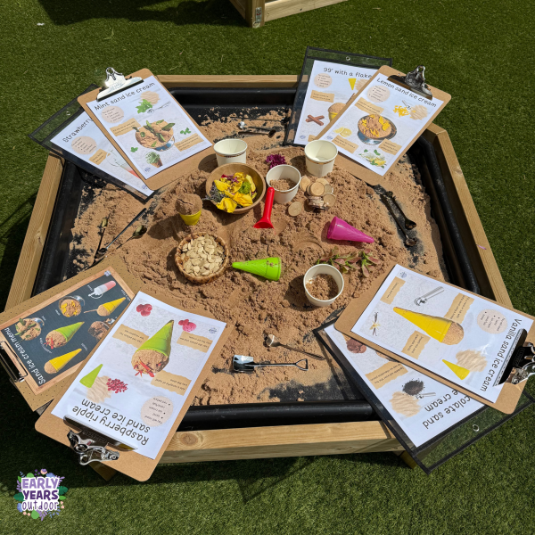 Sandy ice cream tuff tray set up