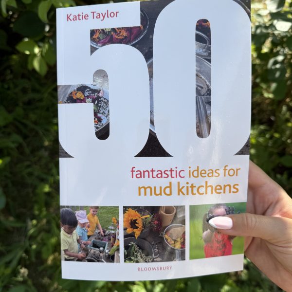 50 Fantastic Ideas for Mud Kitchens